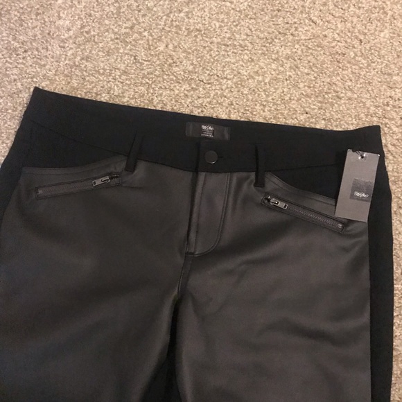 NWT black faux leather pants - Picture 2 of 4